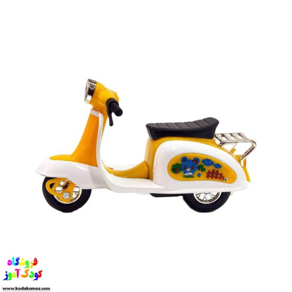 اسباب بازی موتور وسپا لاکی کد820 5